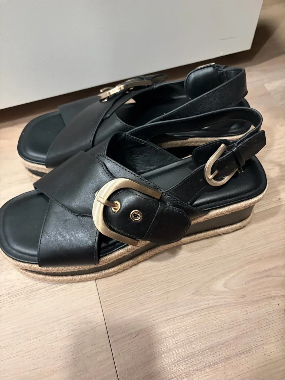 Marc fisher 7.5 Black Leather Espadrille Slingback Sandals with Gold Buckle